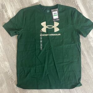 NEW with tags Under Armour Forest Green Short Sleeve Tee